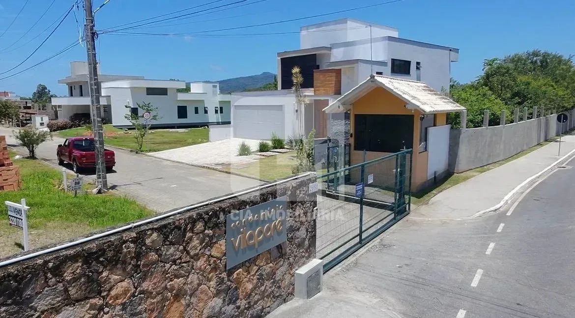 Terreno à venda em Canasvieiras