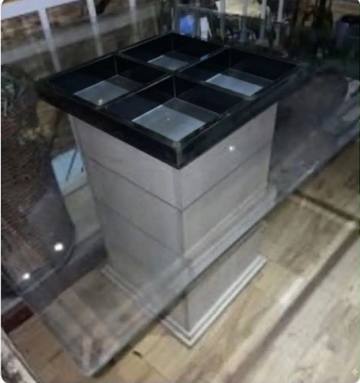 Mesa de vidro  grosso bisotê 