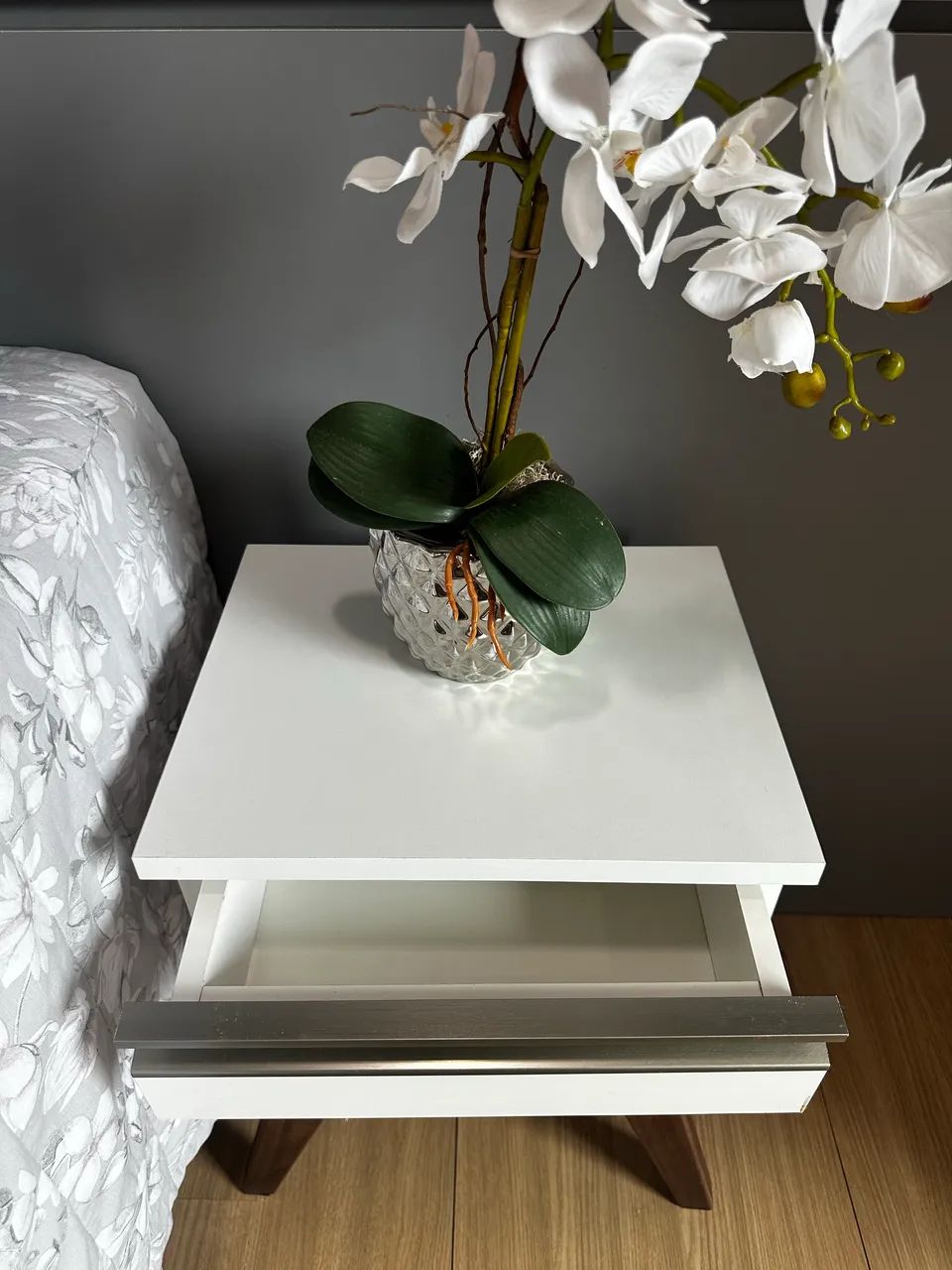 Mesa de cabeiceira - Foto 3