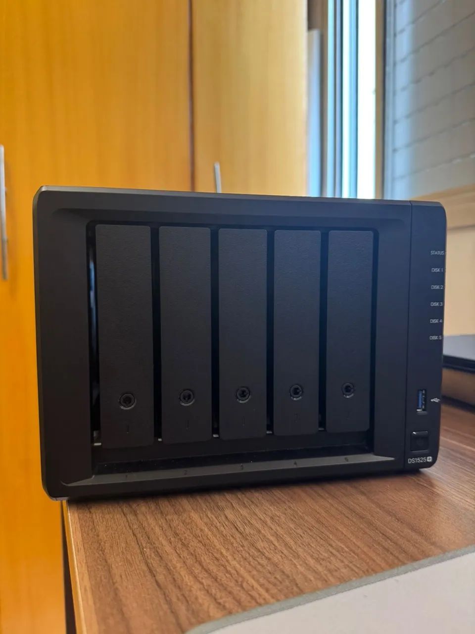 Servidor Synology NAS 5 baias (DS1522+) - Armazenamento - Engenho