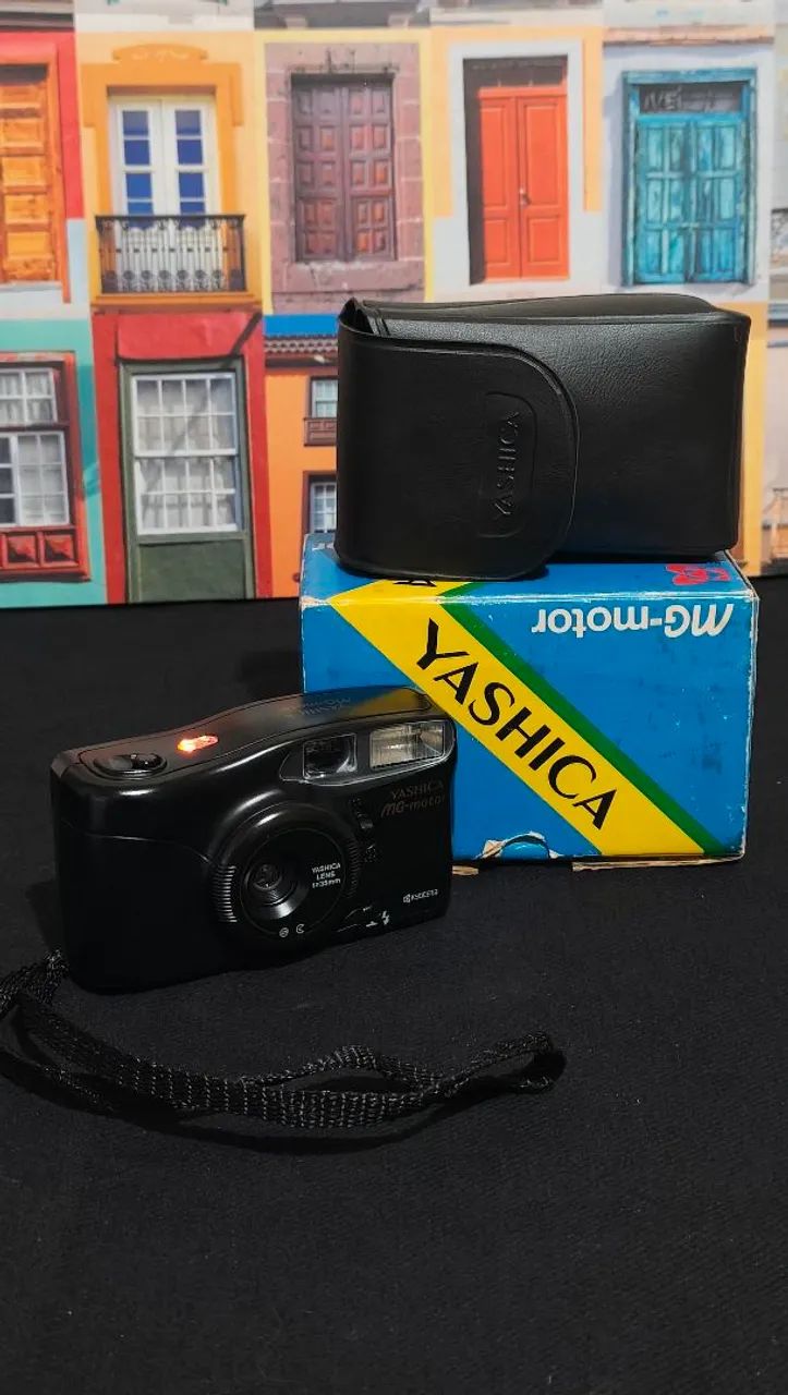 Câmera Yashica MG-Motor - Analógica 35mm com Flash e Case Original - Foto 3