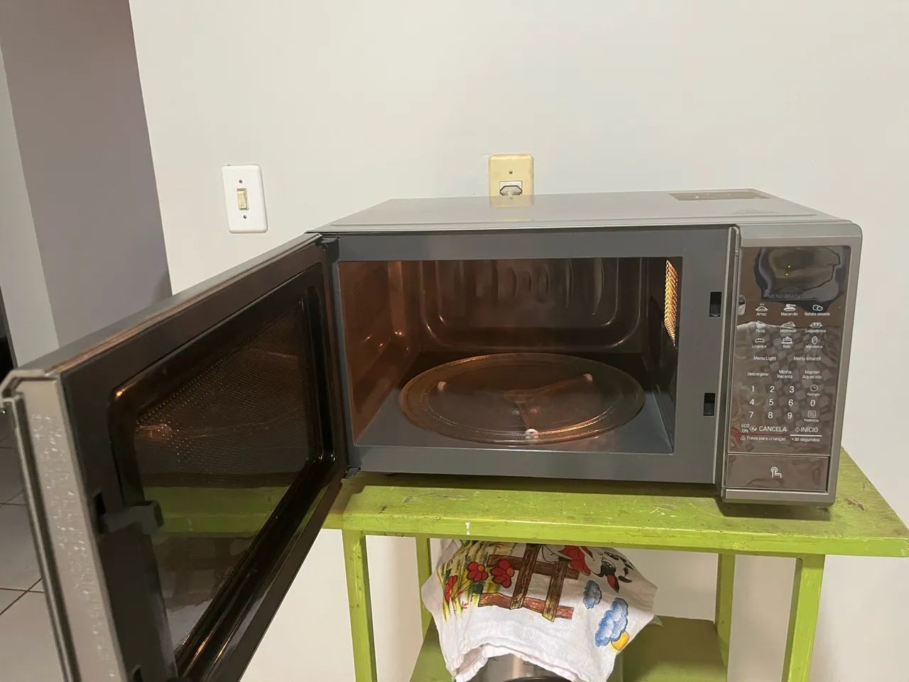 Microondas semi novo - Foto 2