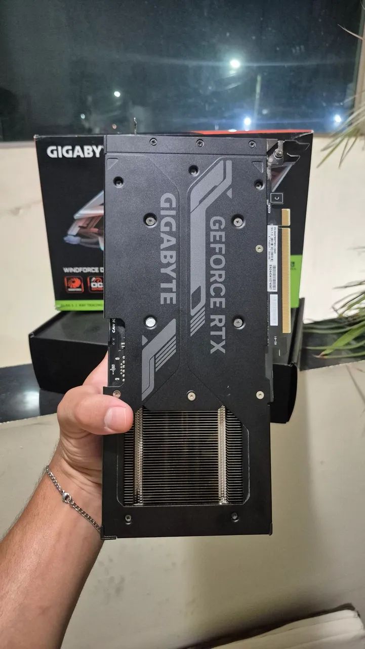 RTX 4070 Super 12GB Gigabyte Windforce - Foto 2