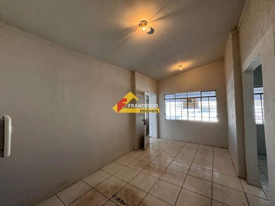Casa Comercial para aluguel, 4 quartos, 1 suíte, 2 vagas, Centro - Divinópolis/MG - Foto 4