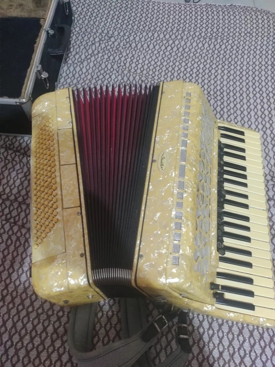 Vende se uma sofômana  - Foto 3