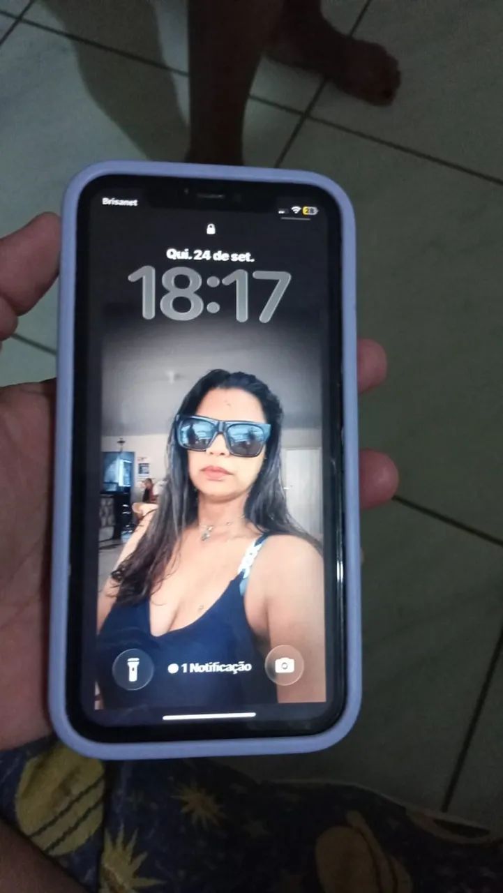 iPhone  11
