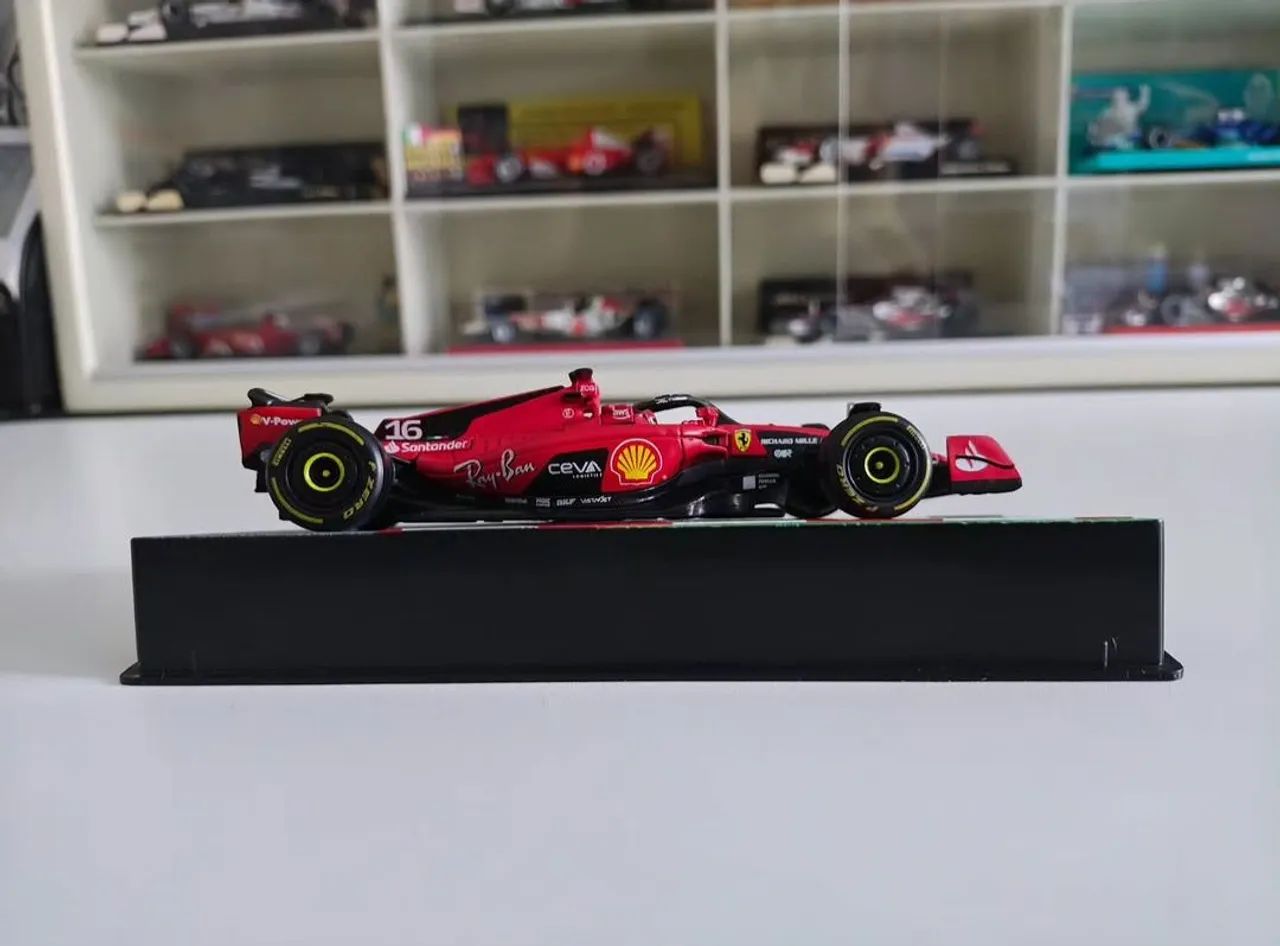 Ferrari SF23 1:43 - Foto 5