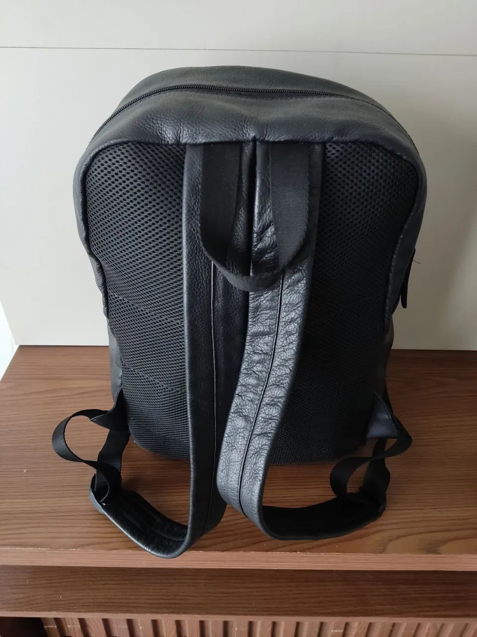 Mochila notebook couro Mr Cat original preta  - Foto 2