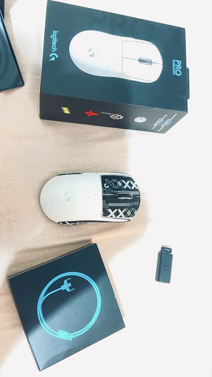 Mouse longitech G PRO x superlight  Vae um mouse pad da Longitech junto   - Foto 4