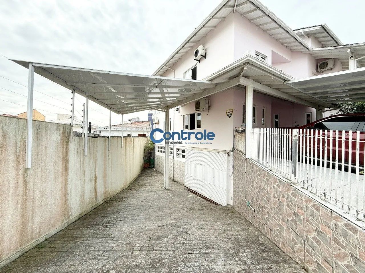 Casa com 06 dormitórios em Coqueiros, Florianópolis/SC! - Foto 2