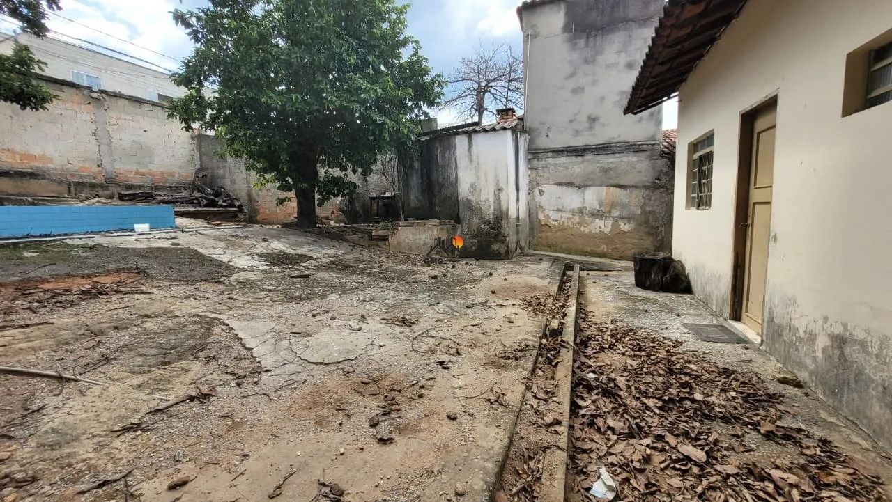 LOTE COM 1.080 M² NO BAIRRO JARDIM LEBLON - Foto 4