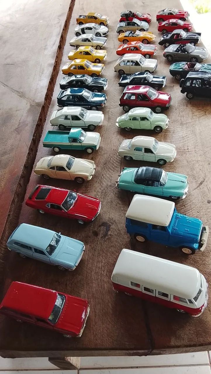 Carrinhos de coleção antigos - Foto 2