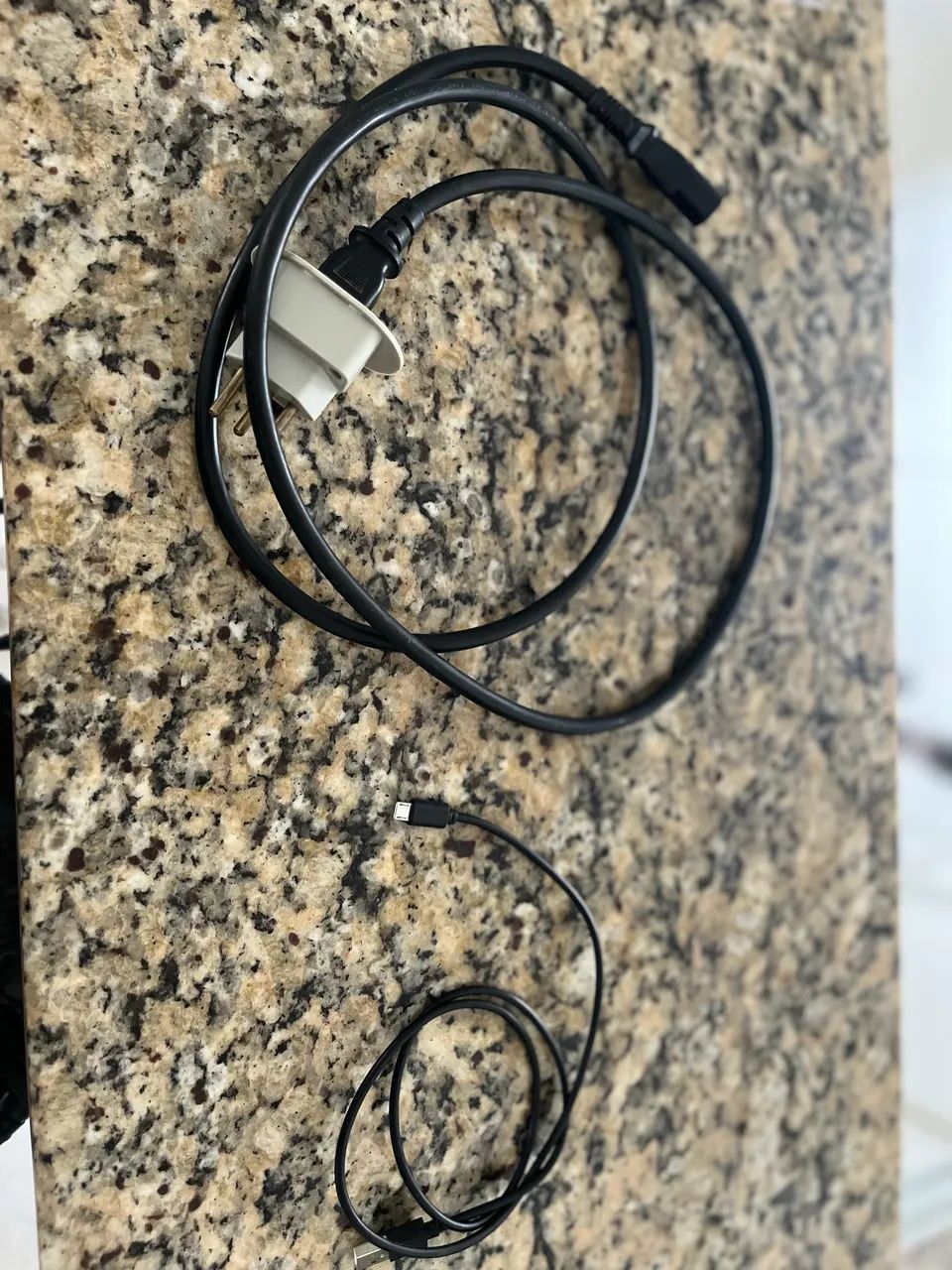 PS4 PRO, 2 controles e um jogo  - Foto 4