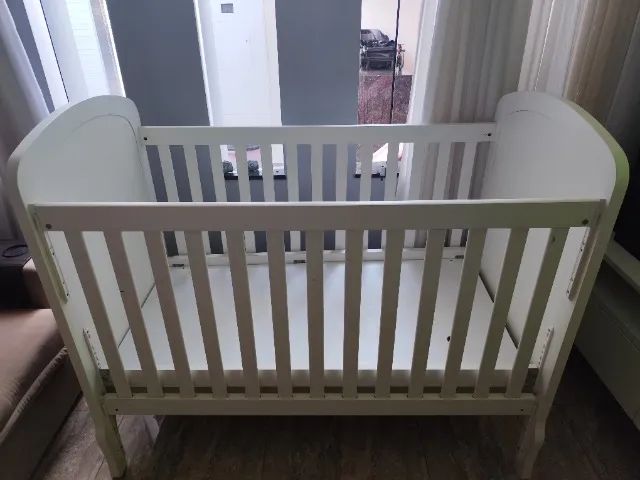 Berço americano capitonê madeira pura - Foto 3