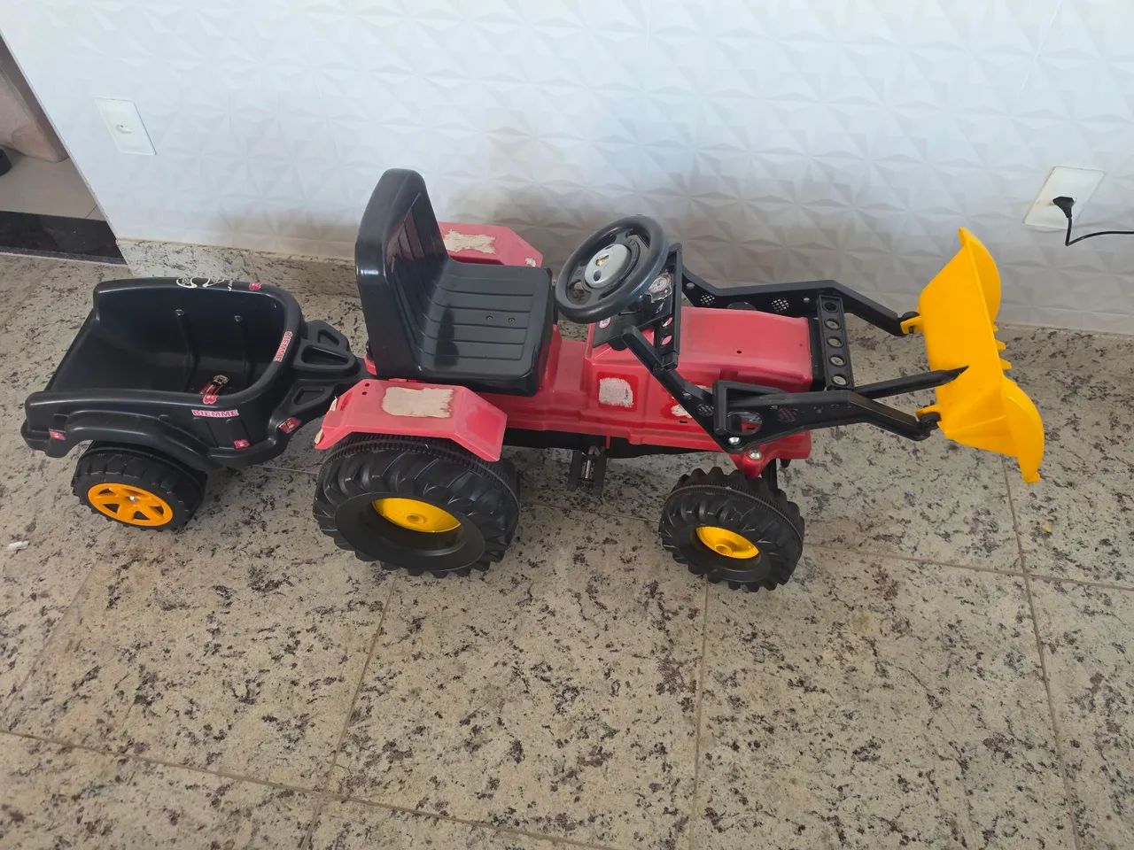 Trator brinquedo  - Foto 3