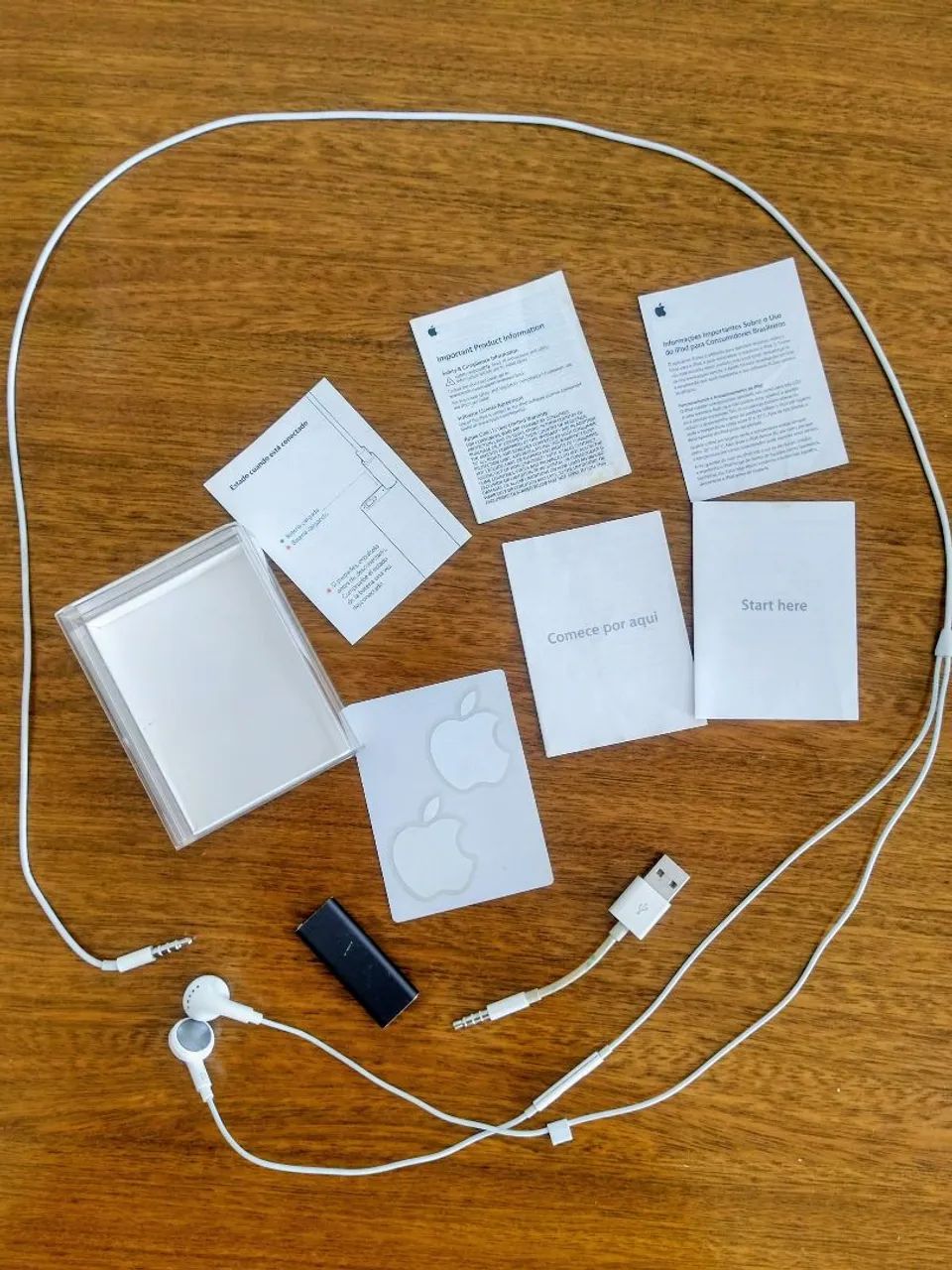 IPod Shuffle 4GB Black  (3° geração ) - Foto 2