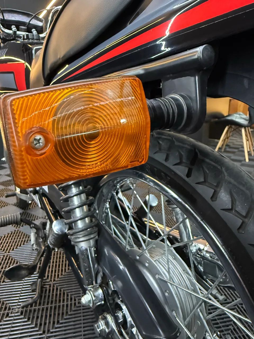Yamaha RD135 1988