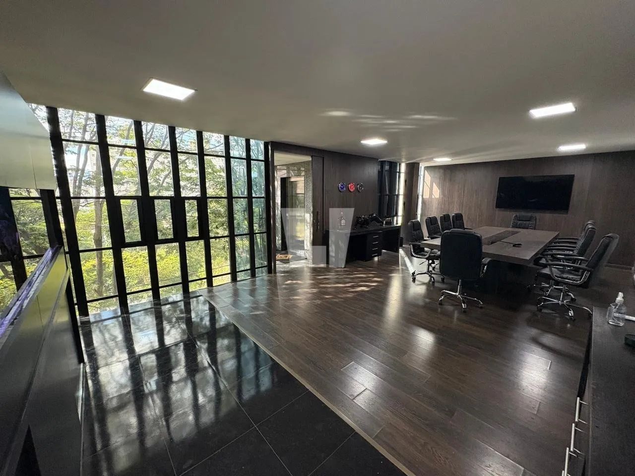 Prédio com escritório montado (600 m2) Luxemburgo
