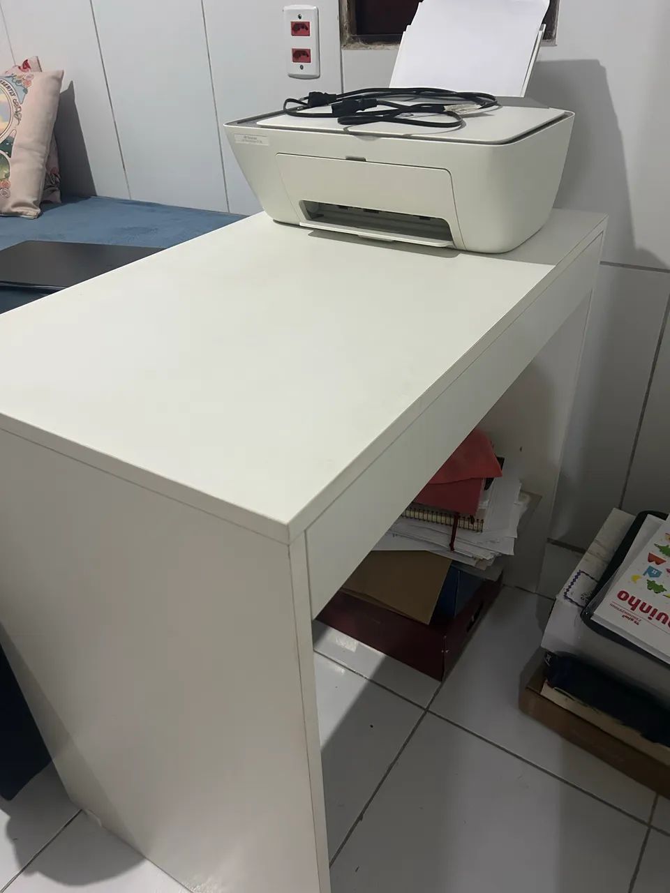 Escrivaninha branca  - Foto 2