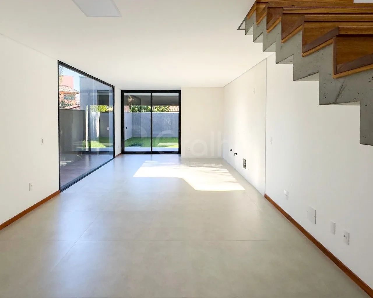 Casa de 165m² com 3 quartos sendo 1 suíte no Pântano do Sul - Foto 2