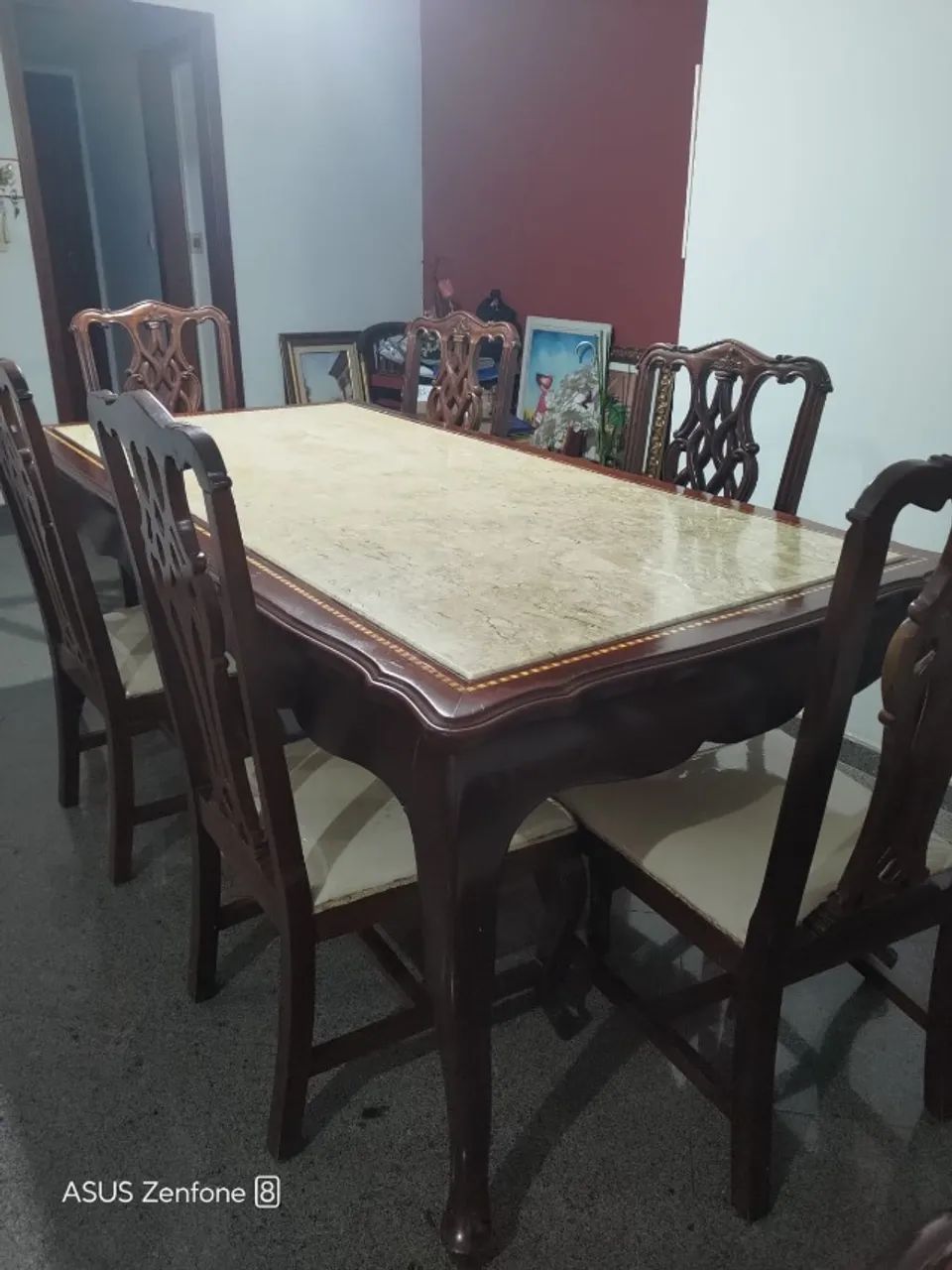 Mesa de madeira rustico com pedra de marmore