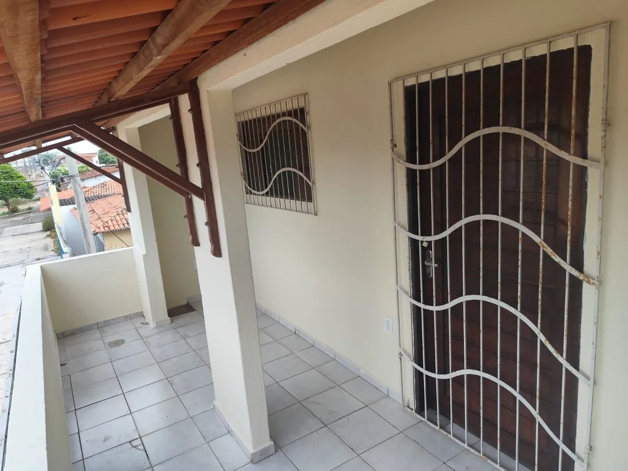 ALUGA-SE - 1º ANDAR - Foto 2