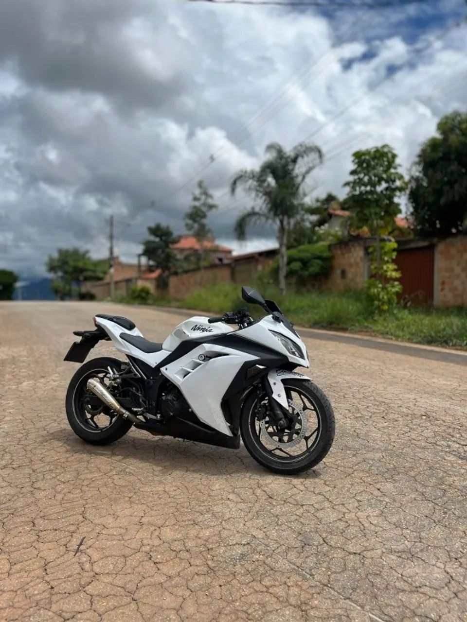 MEME様 ブルゾン M白 Kawasaki 300 2013 - 1496982421 | OLX