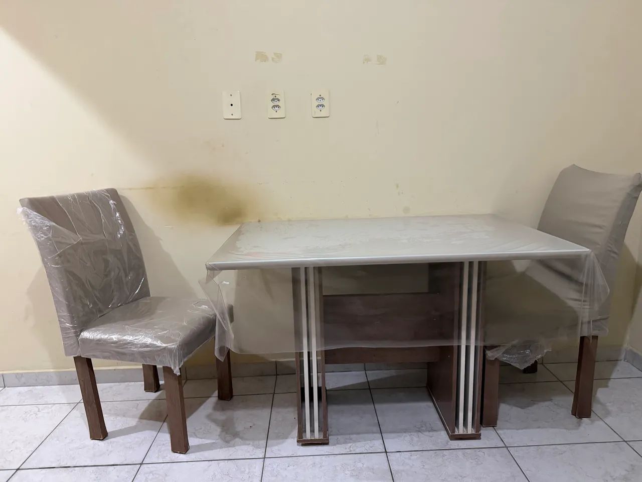 Mesa com 4 cadeiras - Foto 3