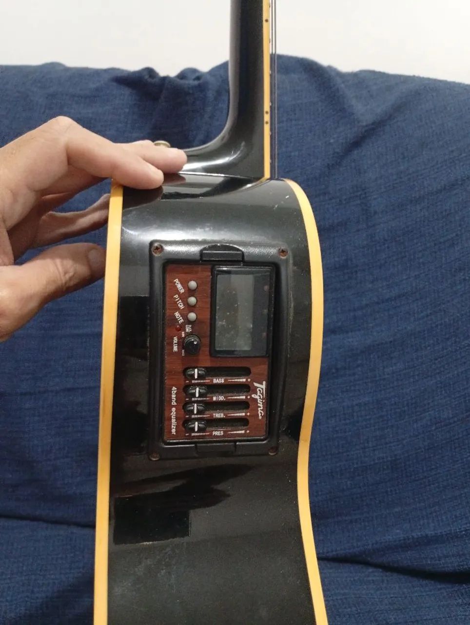 Vendo violão elétrico tagima conservado com poucas marcas de uso - Foto 4