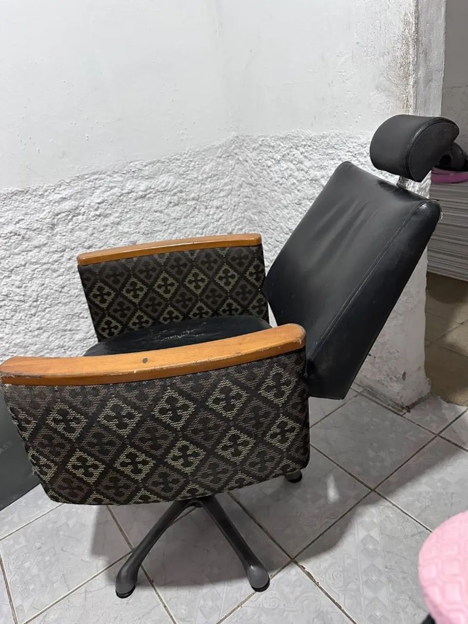 Cadeira de barbeiro reclinável  - Foto 2