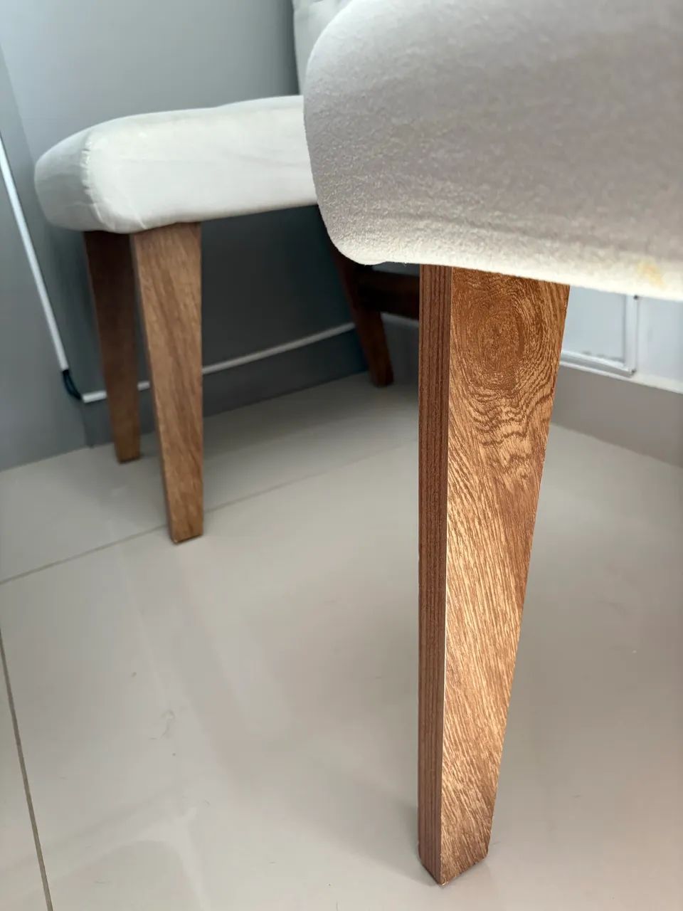Mesa de jantar com 04 Cadeiras - Foto 4