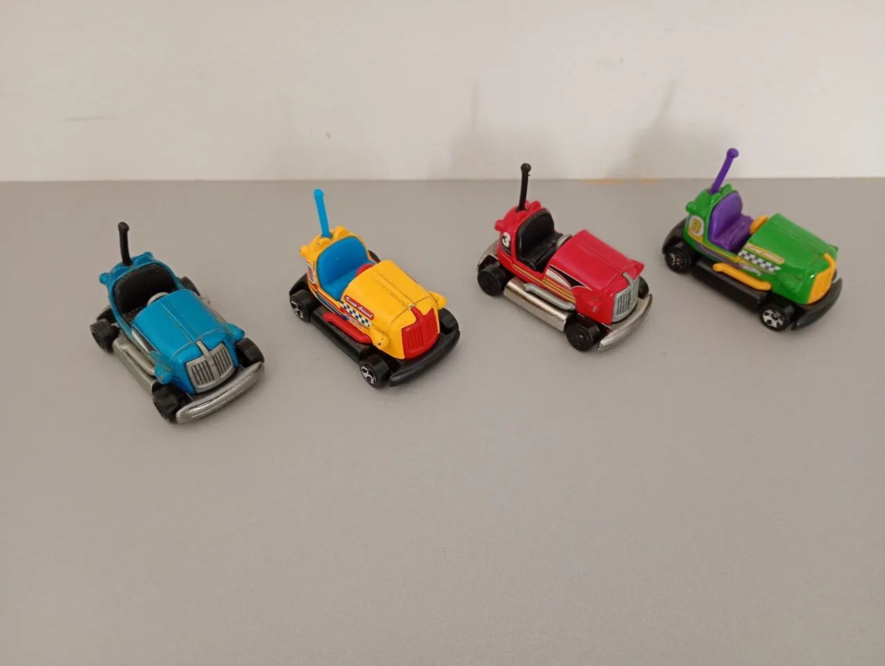 Carros Hotwheels - Bate Bate - Foto 2
