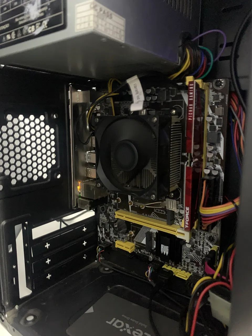 Pc Gamer acompanha controle de ps4 roxo - Foto 4