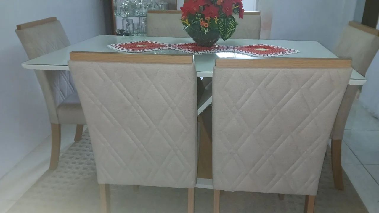 Mesa de 6 cadeiras tampo de vidro