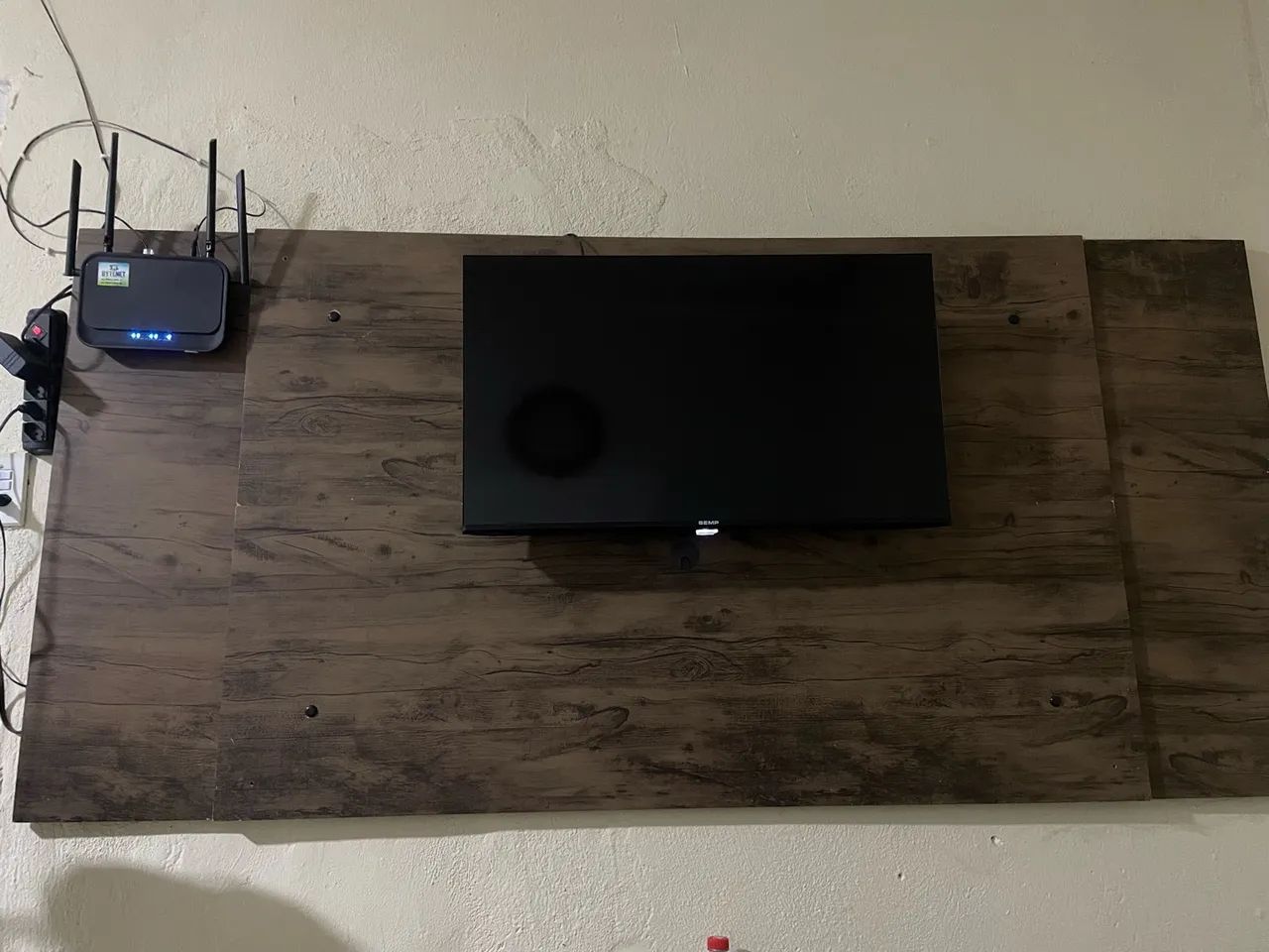 Painel para TV 1,96m x 86cm 