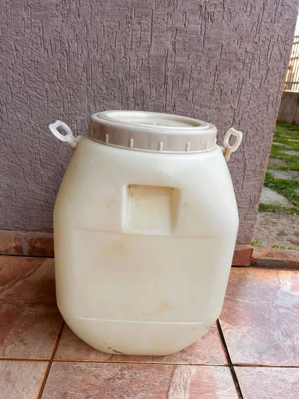White 50-Liter Drum