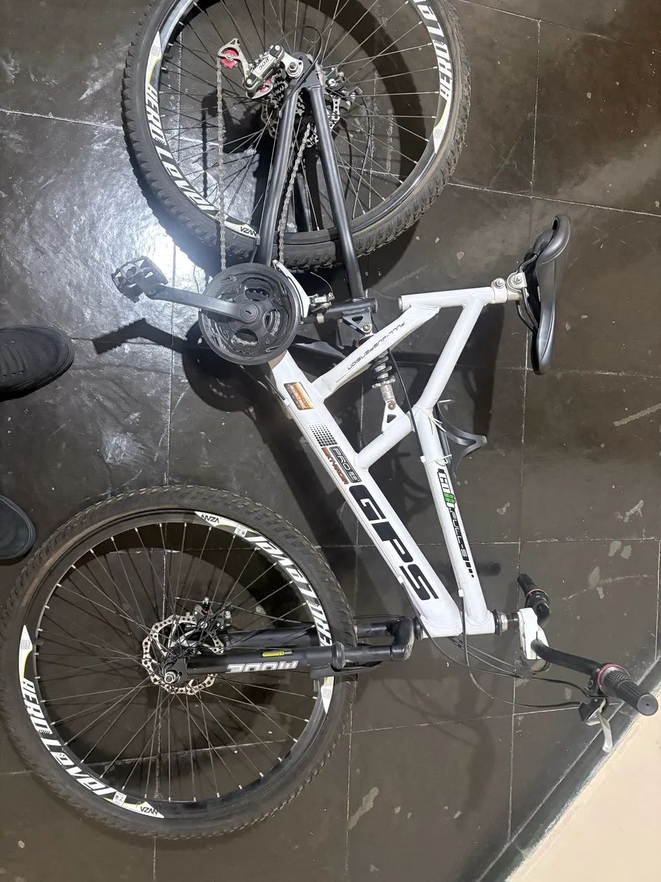 Bicicleta GPS - Aro 26 - Dupla Suspensão - Branca - Foto 4