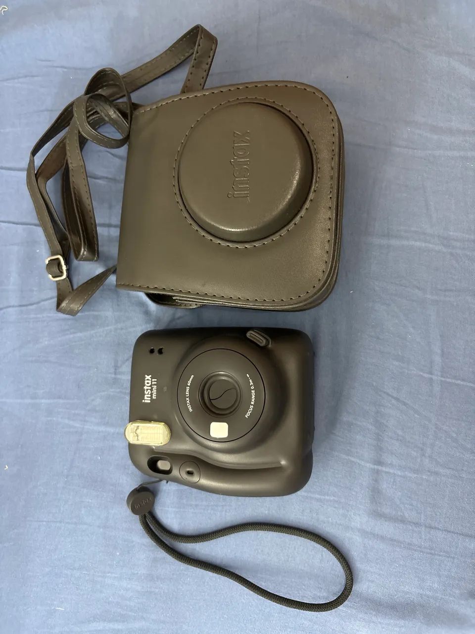 câmera mini 11 instax com capa 