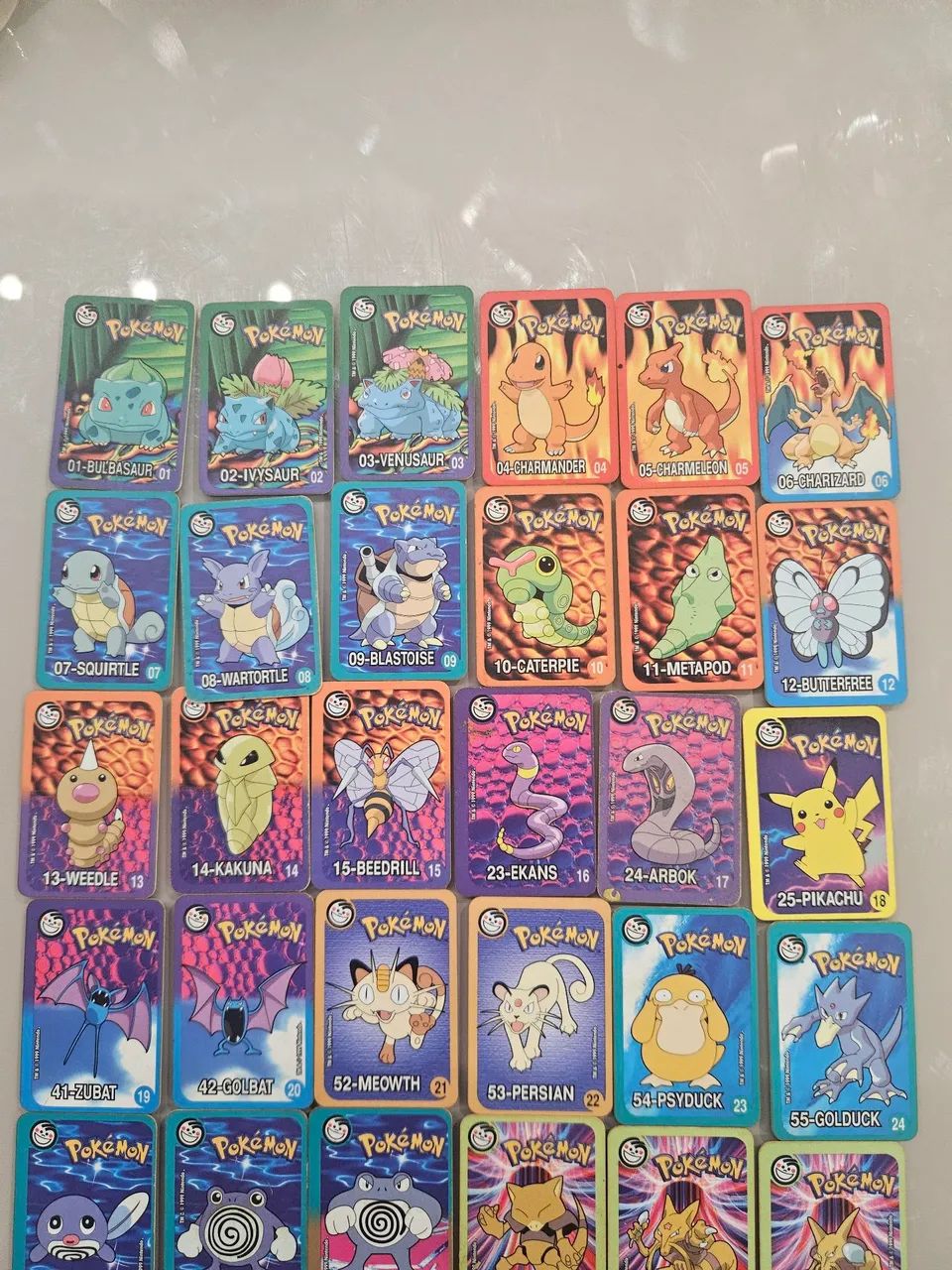 50 cartas Pokémon 1999 - Foto 2