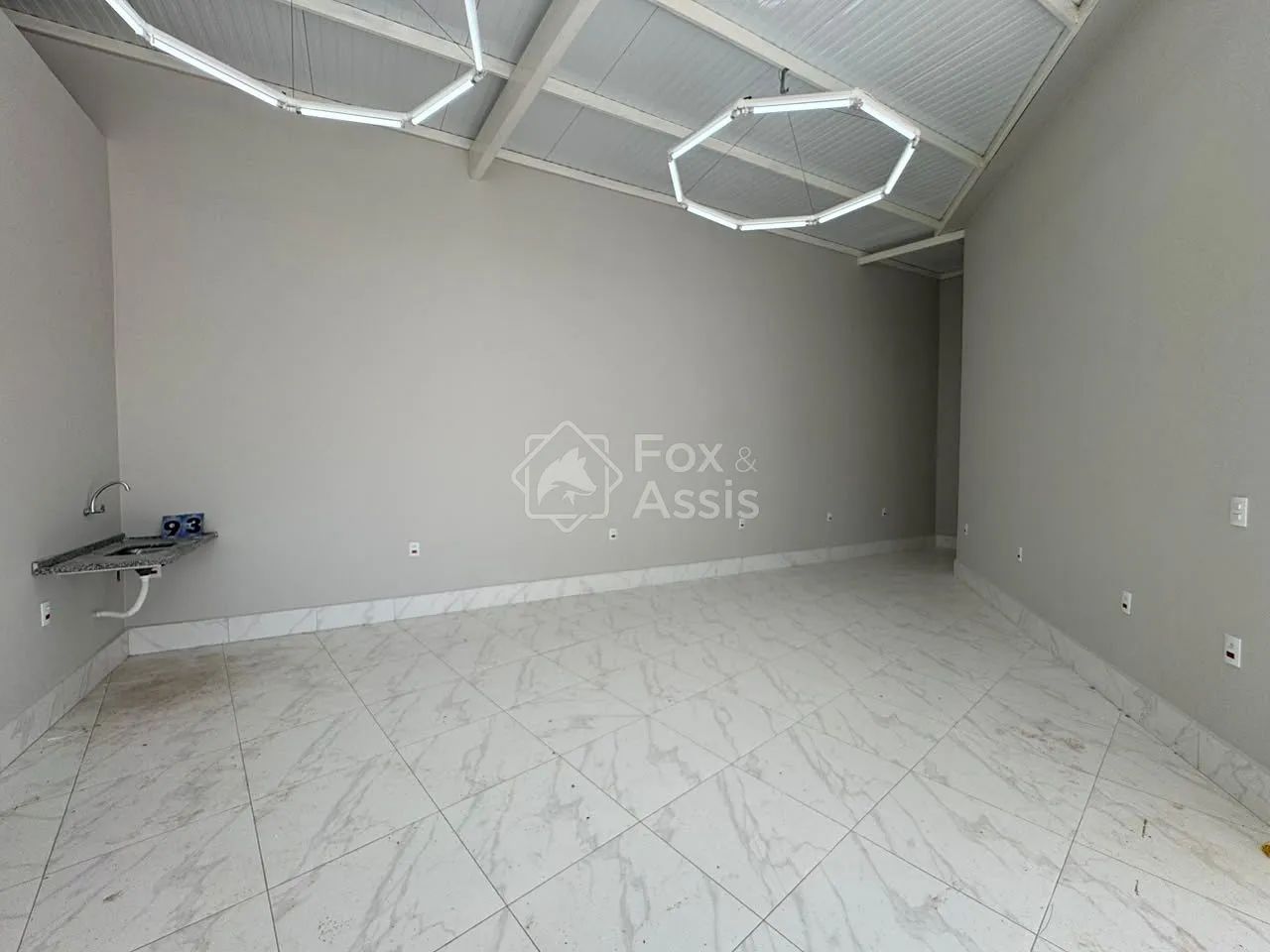 Sala para locação sobre loja! - Foto 3