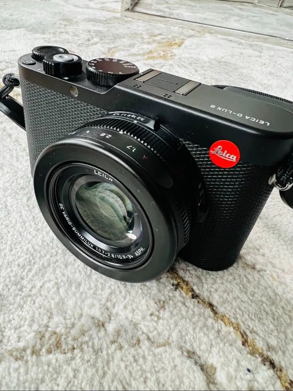 Leica D Lux 8