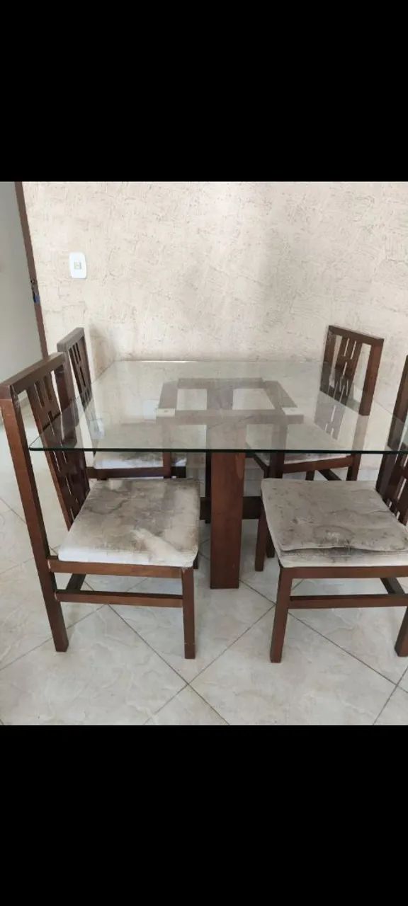 Conjunto mesa com quatro cadeiras - Foto 2