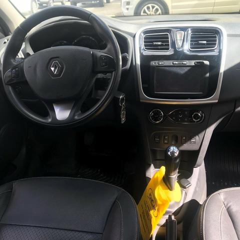 Renault Logan Dynamique 1.6 - Foto 4