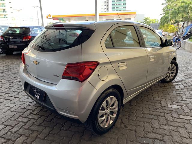 Chevrolet Onix 1.4 Lt Mecanico 2017/2018 Extra Impecável - Foto 2