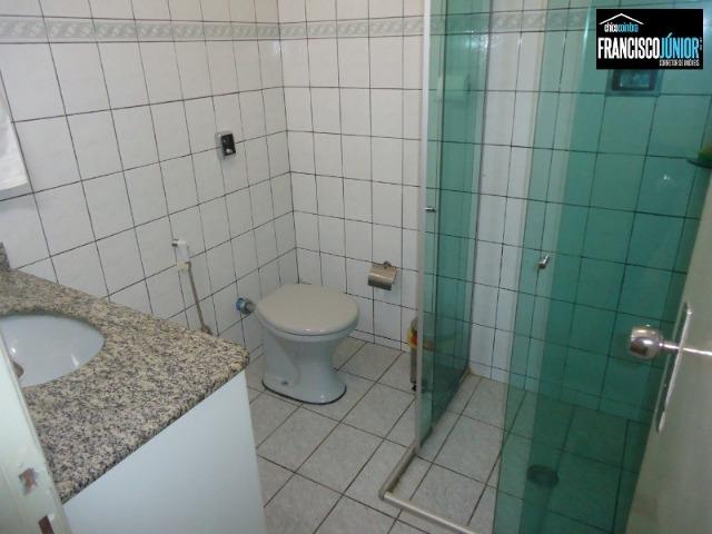 Casa no Setor Coimbra em Goiânia, 4 Quartos (2 suítes), 2 Salas, Jardim, Área Lazer, 460m² - Foto 11