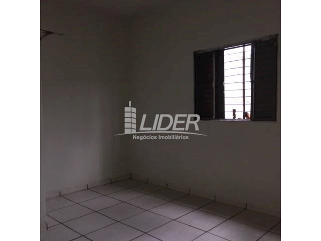 Casa para alugar com 3 dormitórios em São jorge, Uberlândia cod:804306 - Foto 7