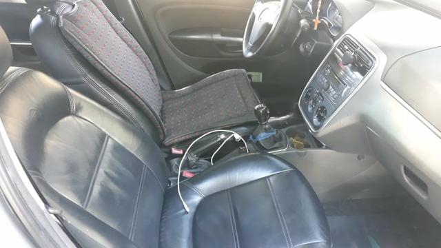 Fiat Punto 2011/2012 1.6 essence completo - Foto 5