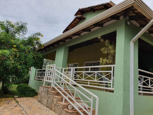 Samuel Pereira oferece: Sobrado no Setor de Mansões Sobradinho 3 Suítes Churrasqueira