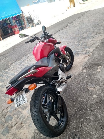 MOTO CB 300