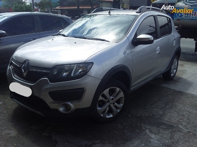 SANDERO 1.6 16V SCE FLEX STEPWAY MANUAL 2017 R$ 48.990,00